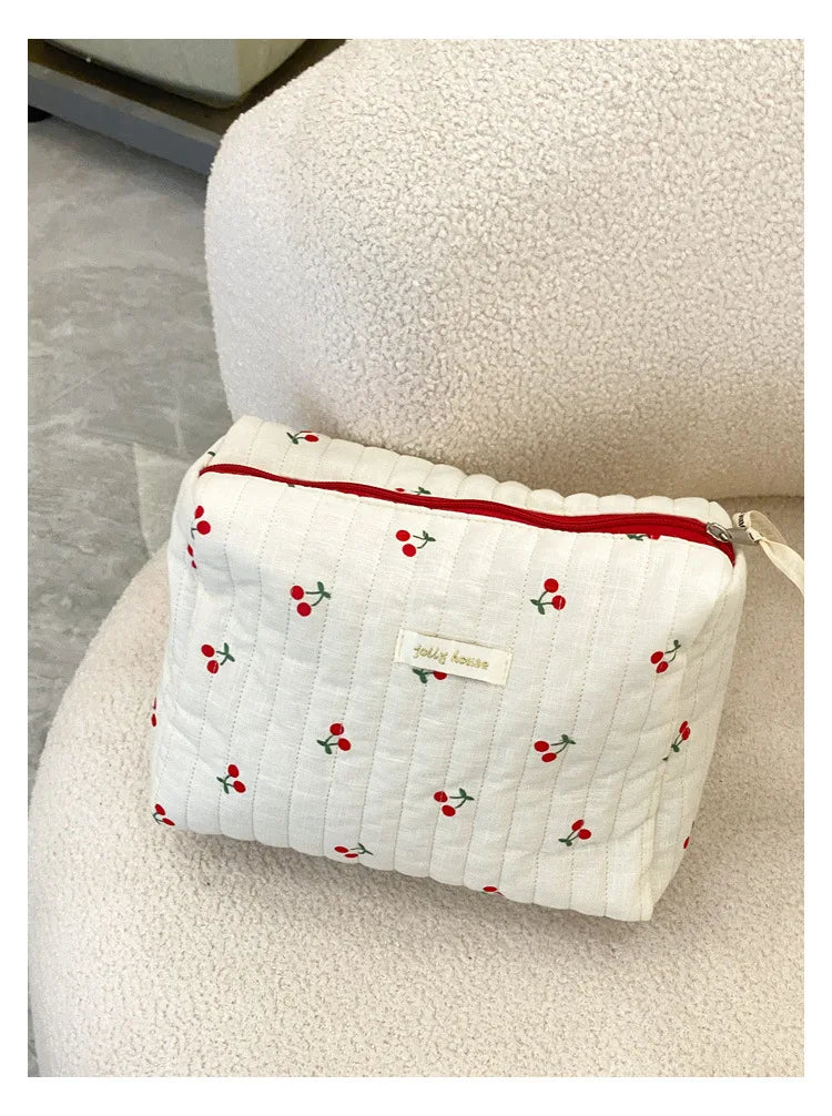 Quilted Cotton Ladies Travel Storage Bag Retro Cherry Women's Cosmetic Bags Cute Design Girls Pencil Case Makeup Bag Handbags