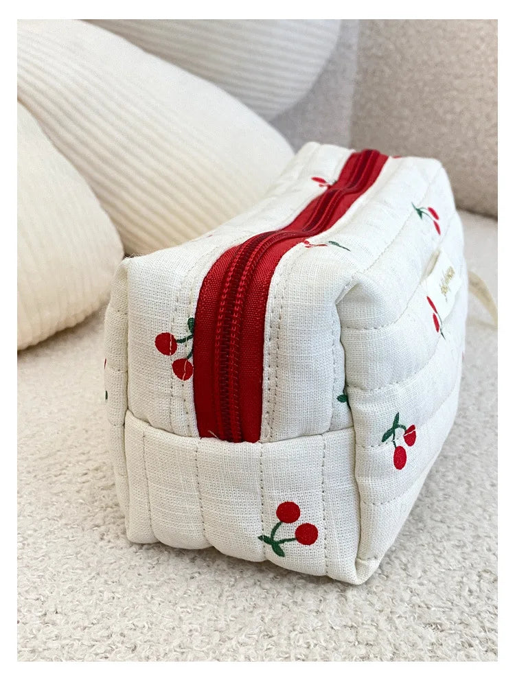 Quilted Cotton Ladies Travel Storage Bag Retro Cherry Women's Cosmetic Bags Cute Design Girls Pencil Case Makeup Bag Handbags